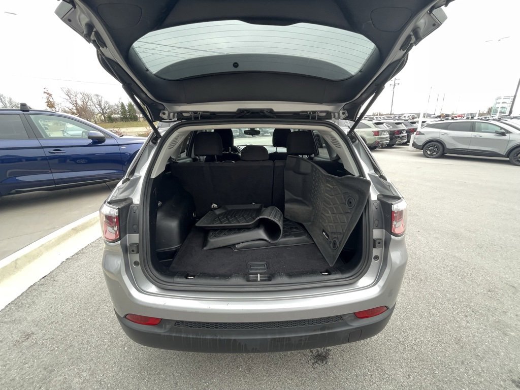 Used 2018 Jeep Compass Sport image 27