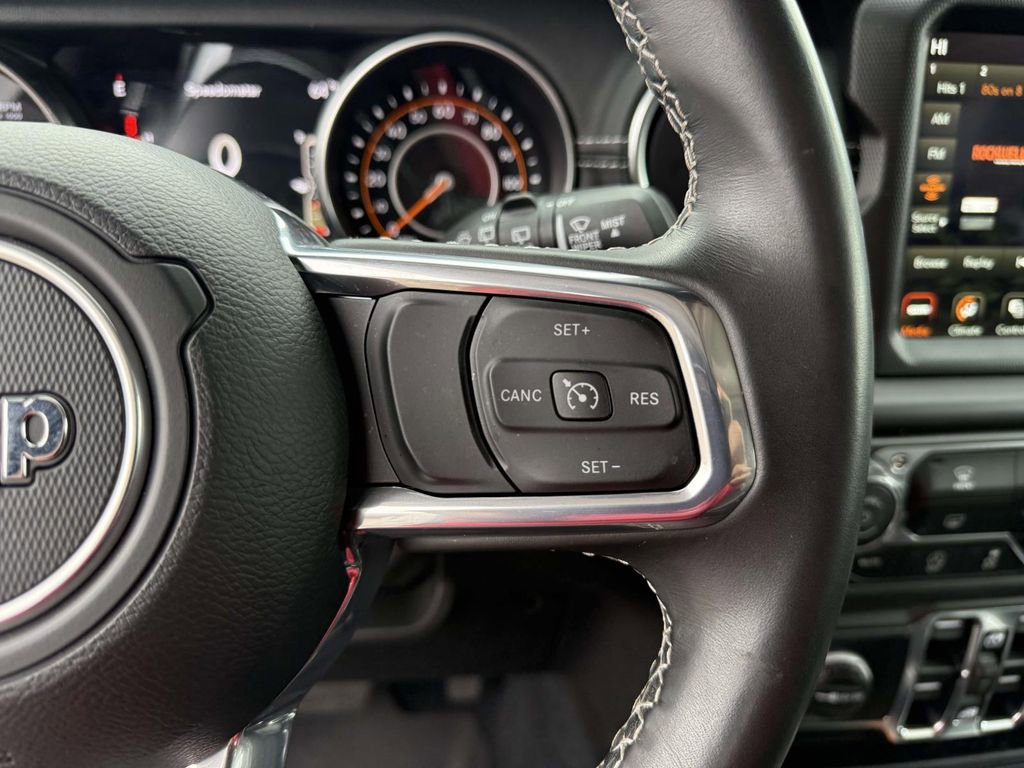 Used 2022 Jeep Wrangler Unlimited Sahara image 18