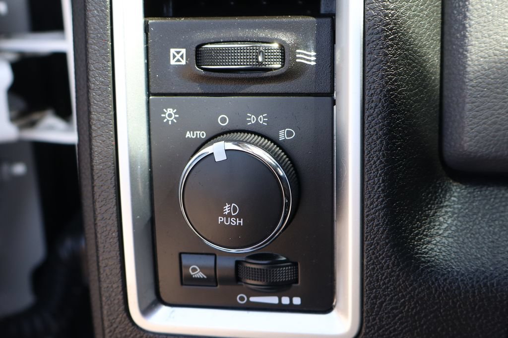 Used 2014 RAM 3500 Big Horn AWD/4WD image 23