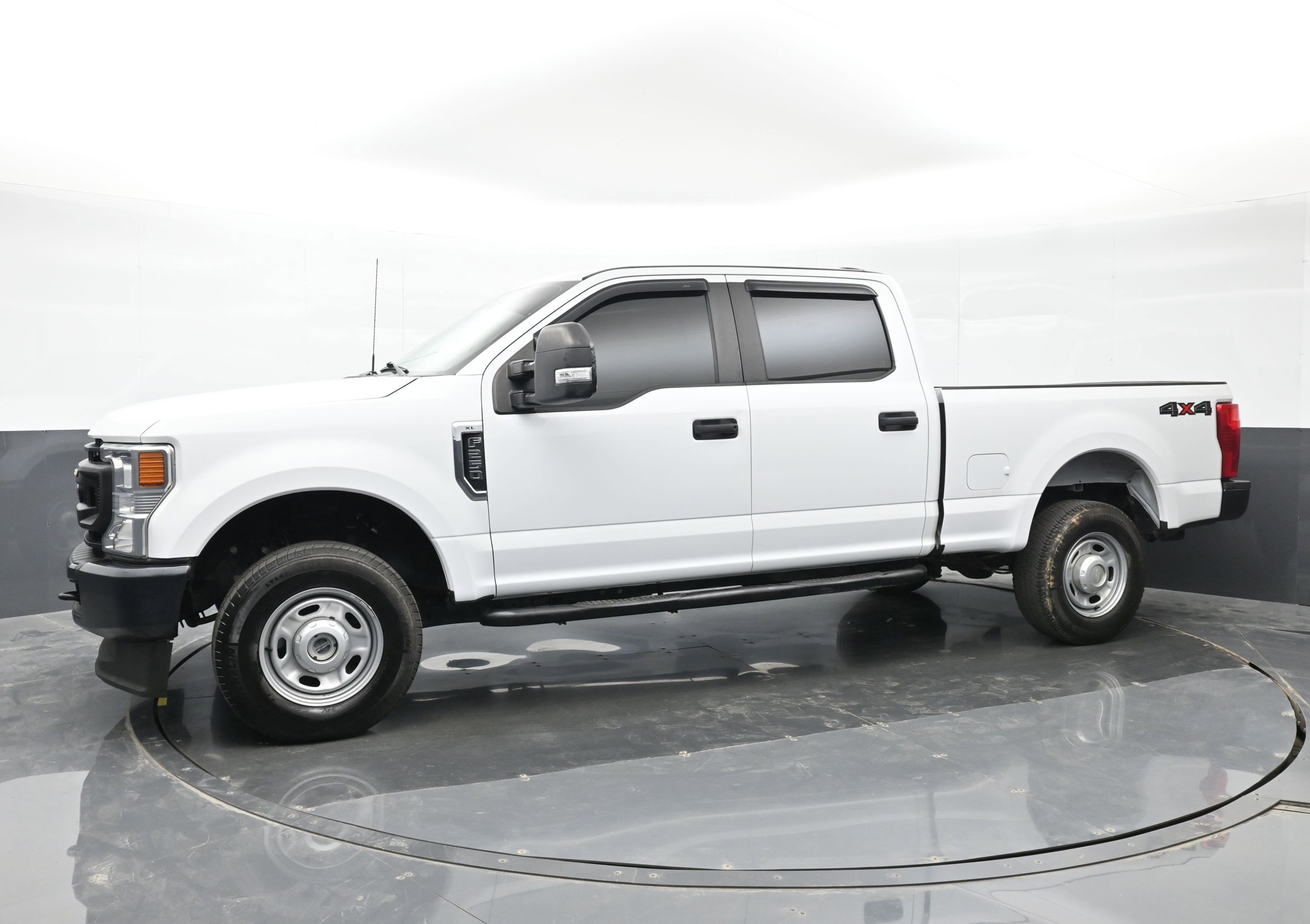 Used 2022 Ford F250 XL w/ Power Equipment Group image 8