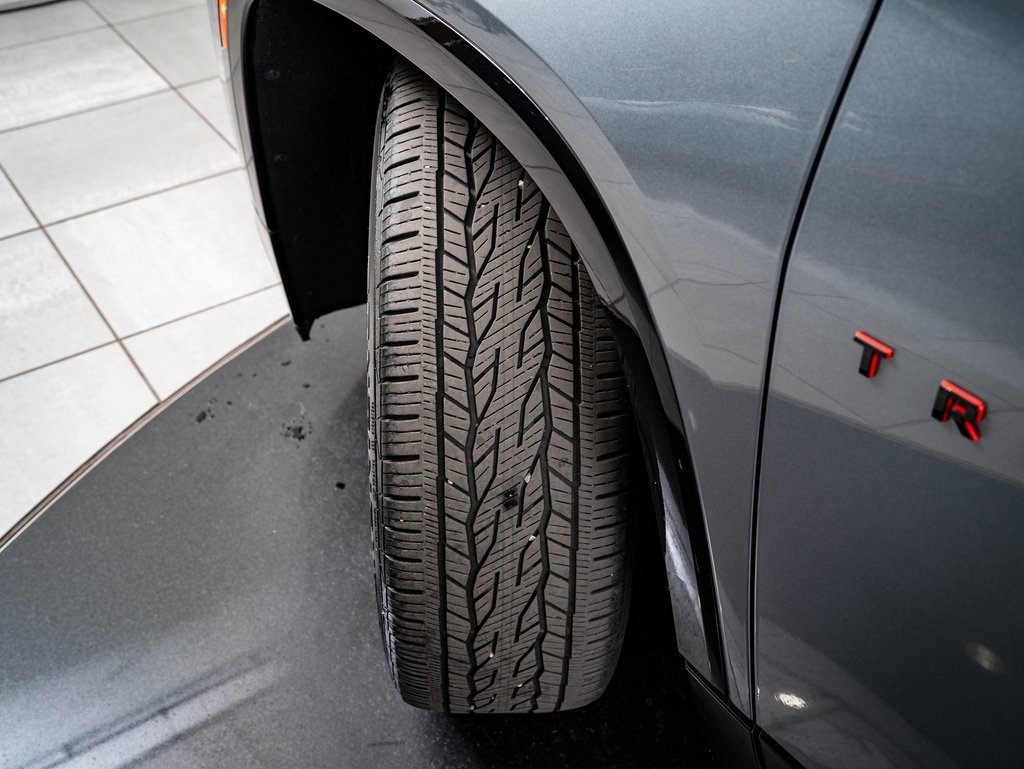 Used 2023 Chevrolet Traverse Premier image 48