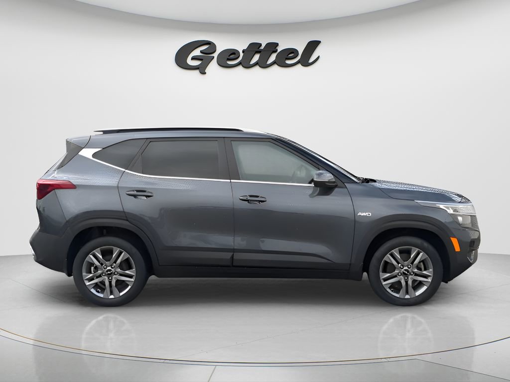 Used 2023 Kia Seltos S AWD/4WD image 4