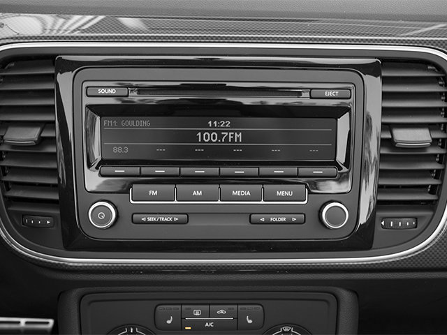 Used 2014 Volkswagen Beetle TDI FWD image 9