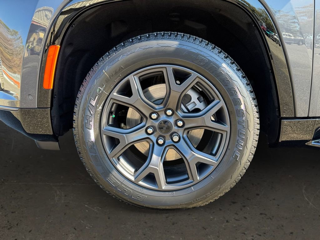 New 2026 Jeep Grand Wagoneer L Limited w/ Convenience Group I image 10