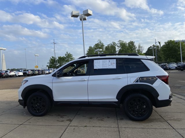 Used 2023 Honda Passport TrailSport image 7