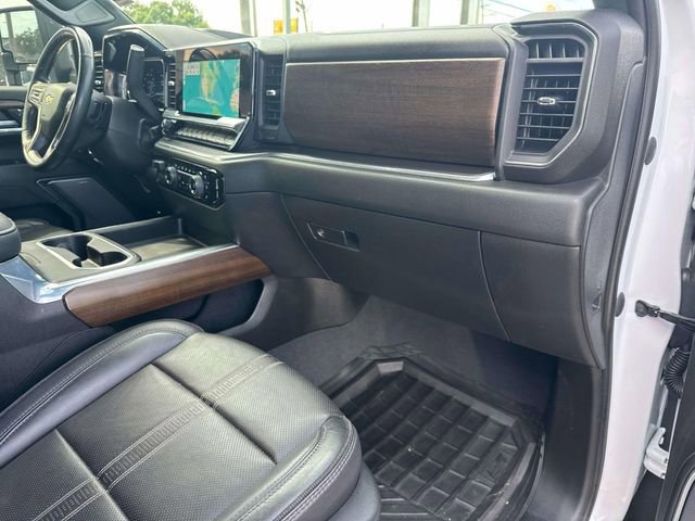 Used 2024 Chevrolet Silverado 2500 High Country w/ High Country Premium Package AWD/4WD image 14