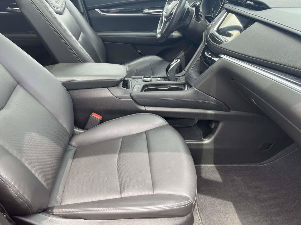 Used 2023 Cadillac XT5 Premium Luxury FWD image 21