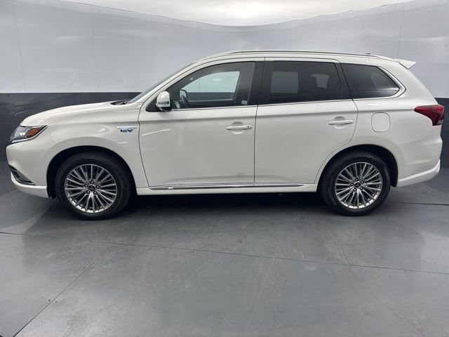Used 2021 Mitsubishi Outlander GT image 3