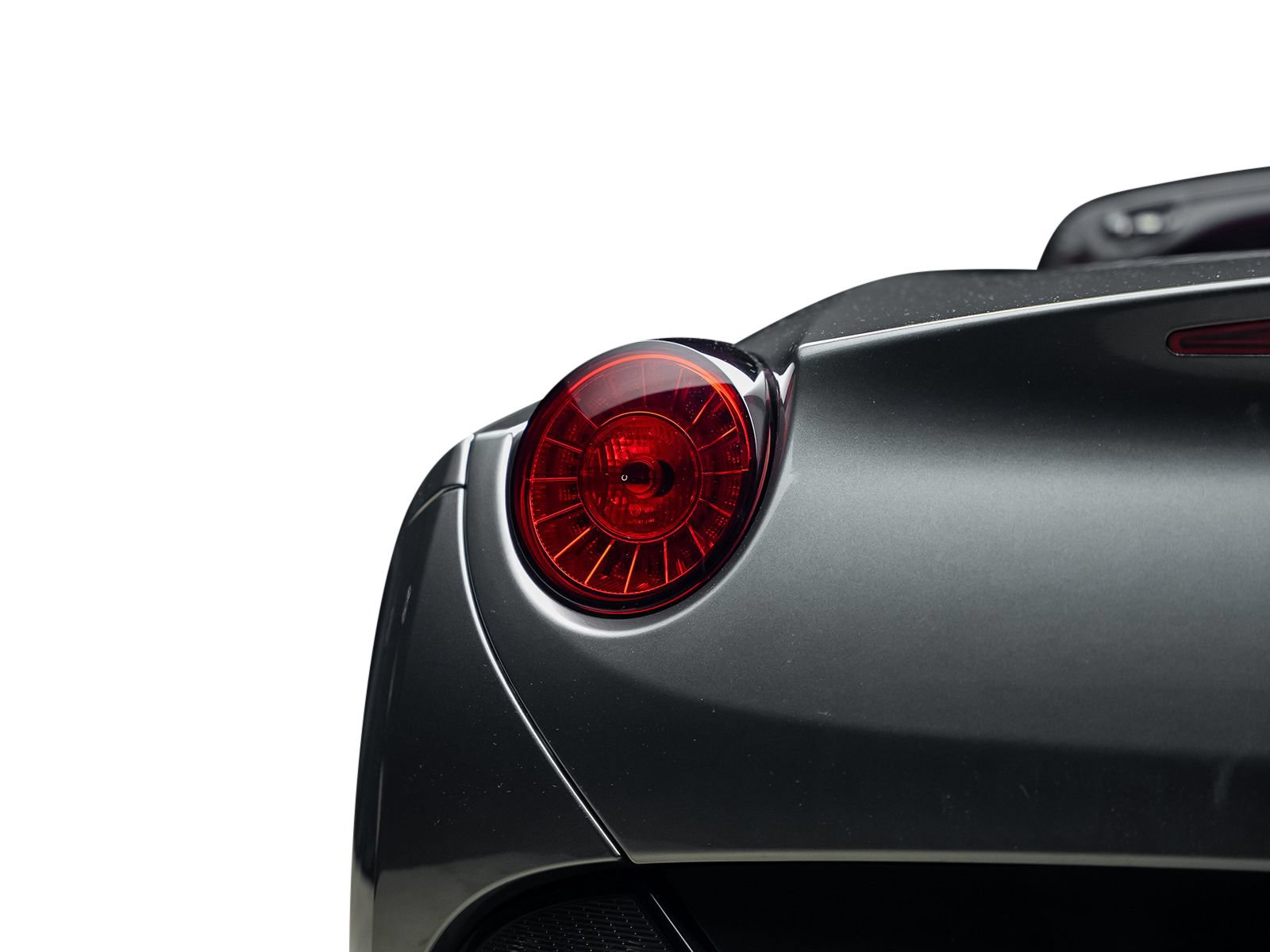 Used 2010 Ferrari California RWD image 14