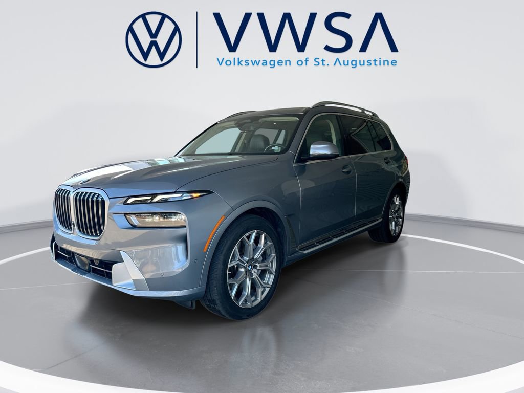 Used 2025 BMW X7 xDrive40i image 3