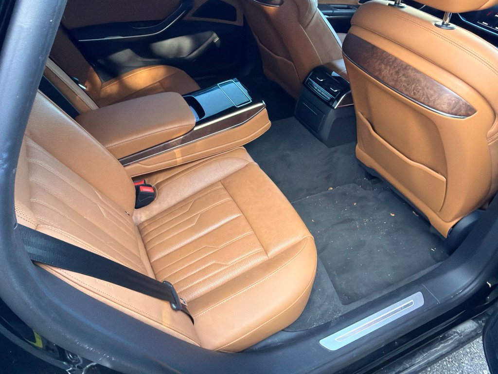 Used 2023 Audi A8 L 3.0T AWD/4WD image 7