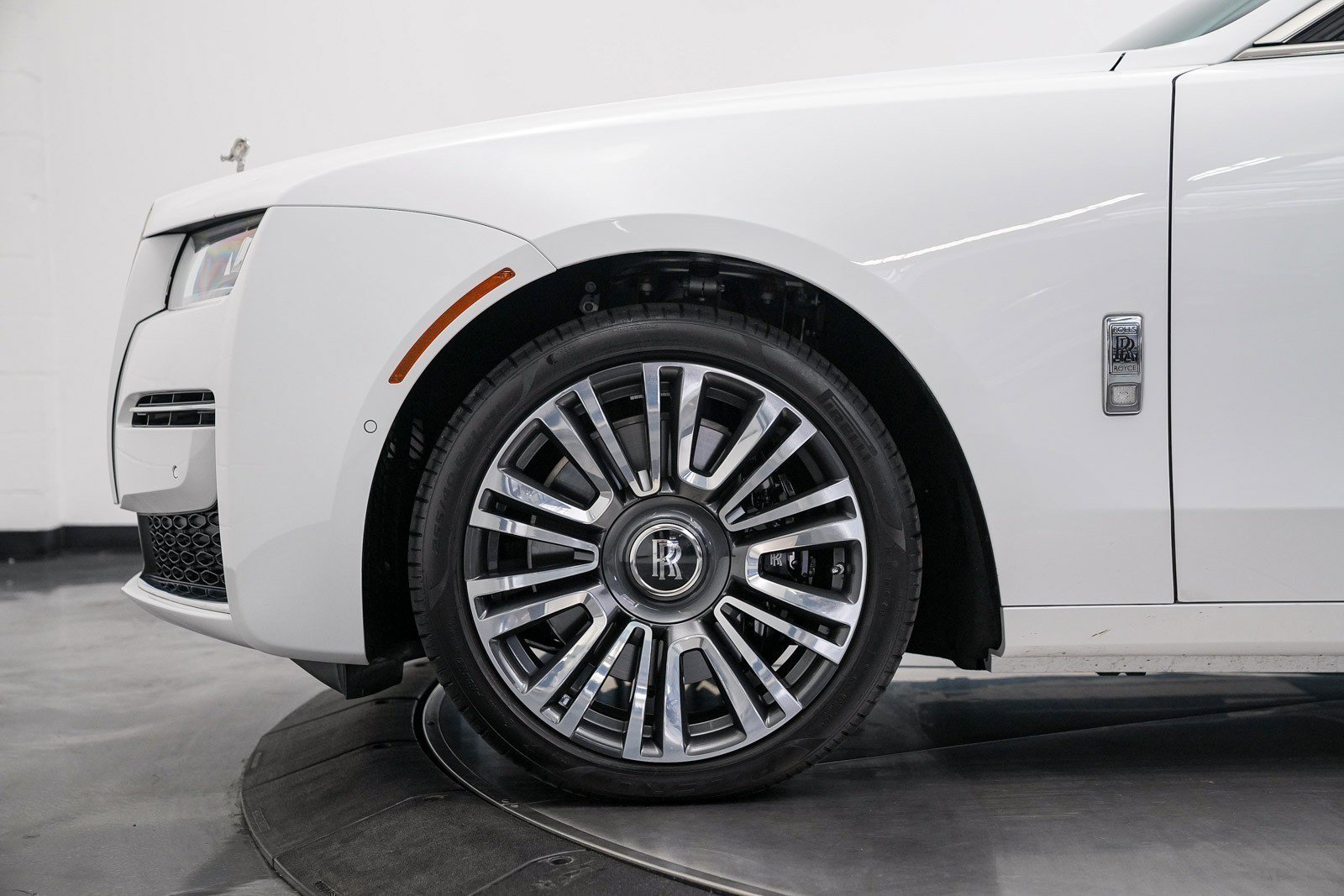 Used 2024 Rolls-Royce Ghost Ghost image 18