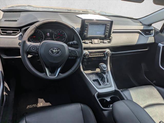 Used 2020 Toyota RAV4 XLE Premium FWD image 15