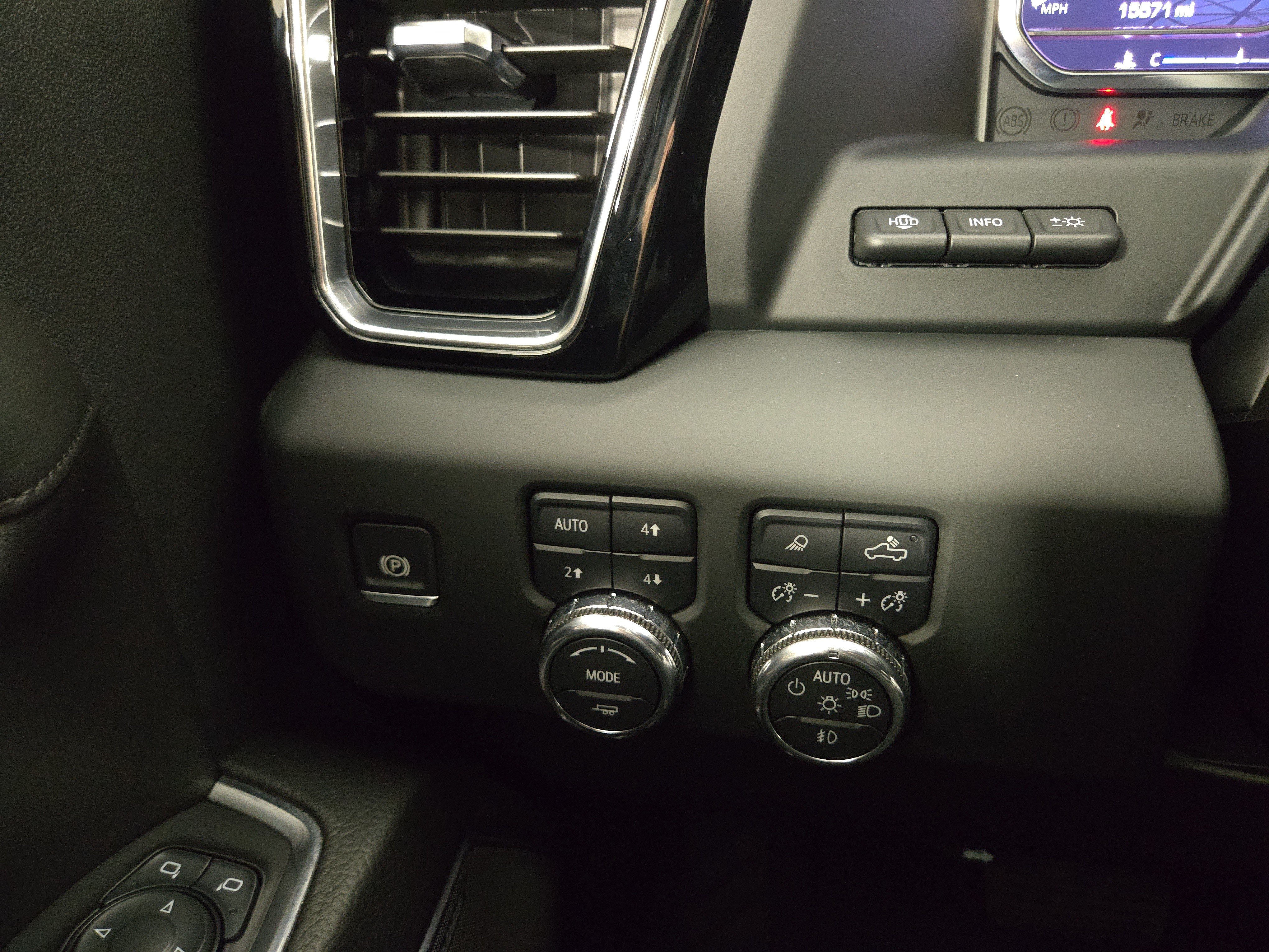 Certified 2024 GMC Sierra 1500 Denali AWD/4WD image 30