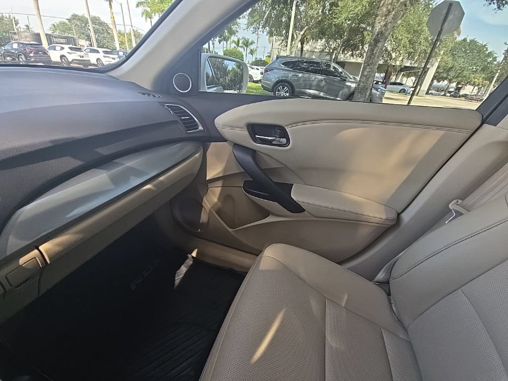 Used 2017 Acura RDX w/ Technology Package FWD image 28
