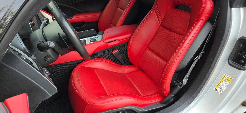 Used 2015 Chevrolet Corvette Z06 w/ 3LZ Preferred Equipment Group image 27