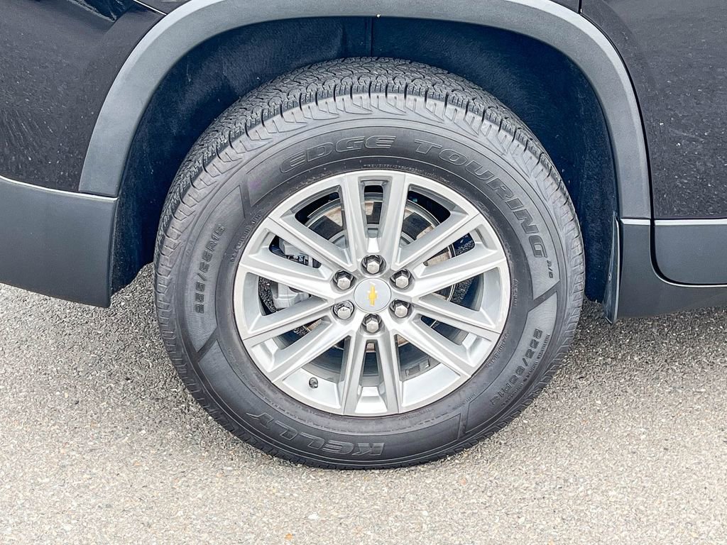 Used 2022 Chevrolet Traverse LT w/ LPO, Floor Liner Package image 18