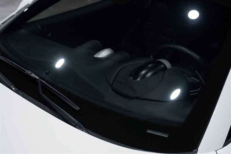 Used 2016 Ferrari California T RWD image 17