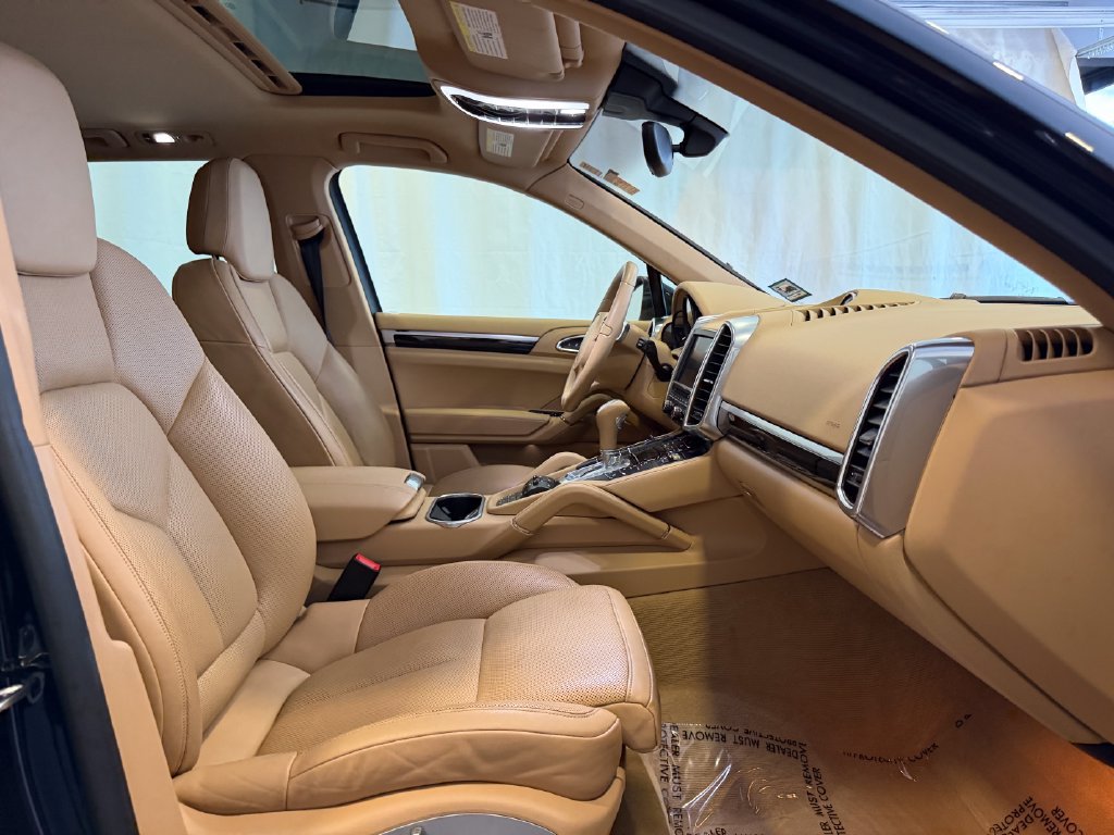 Used 2013 Porsche Cayenne S AWD/4WD image 15