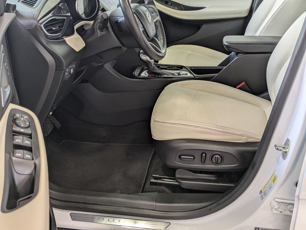 Used 2020 Buick Encore GX Preferred w/ Cold Weather Comfort Package AWD/4WD image 6
