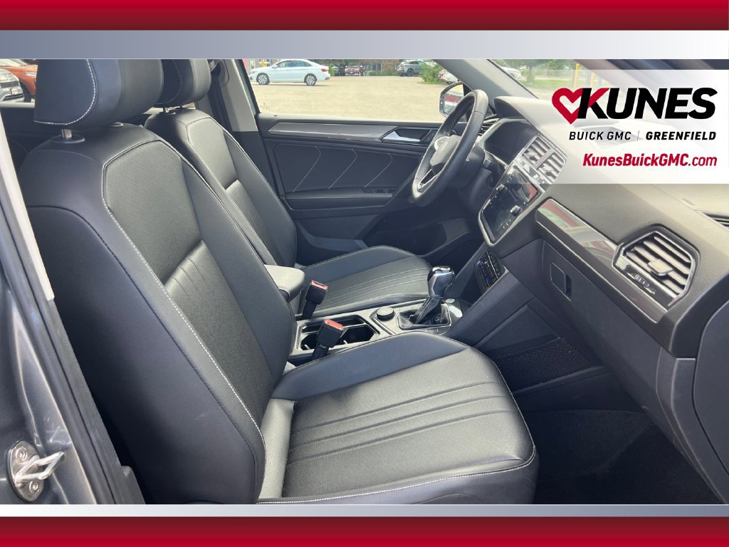 Used 2023 Volkswagen Tiguan SE AWD/4WD image 50