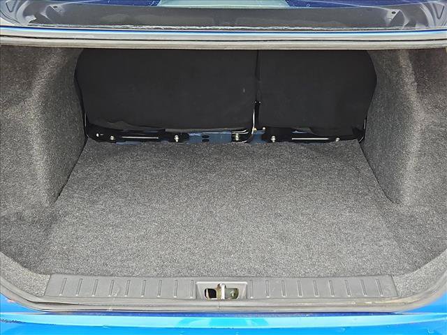 Used 2022 Nissan Versa S FWD image 6