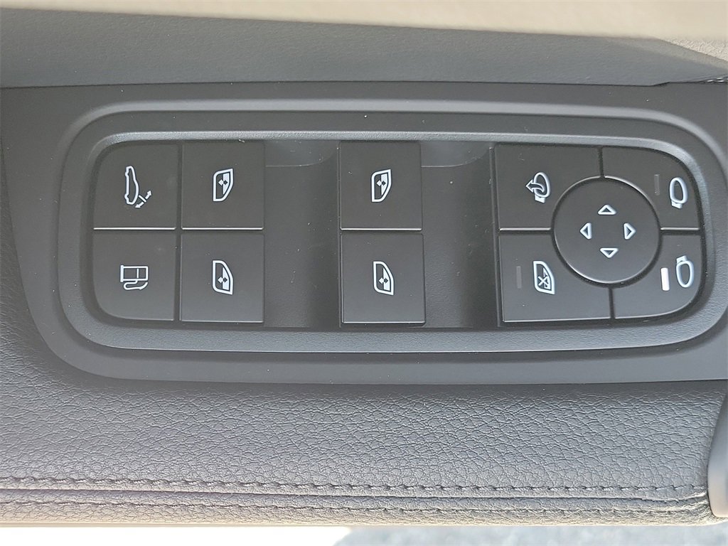 New 2025 Porsche Cayenne E-Hybrid image 27