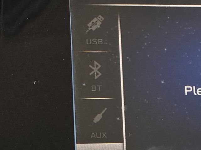 Used 2017 Subaru Impreza 2.0i Premium image 4