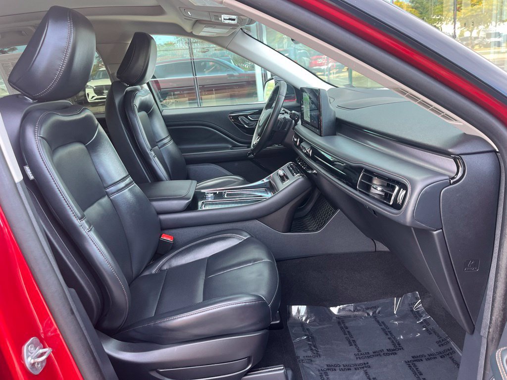 Used 2025 Lincoln Aviator AWD w/ Equipment Group 101A image 22