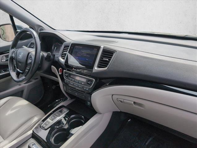 Used 2017 Honda Pilot Touring image 23