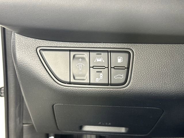 Used 2020 Genesis G70 2.0T image 19