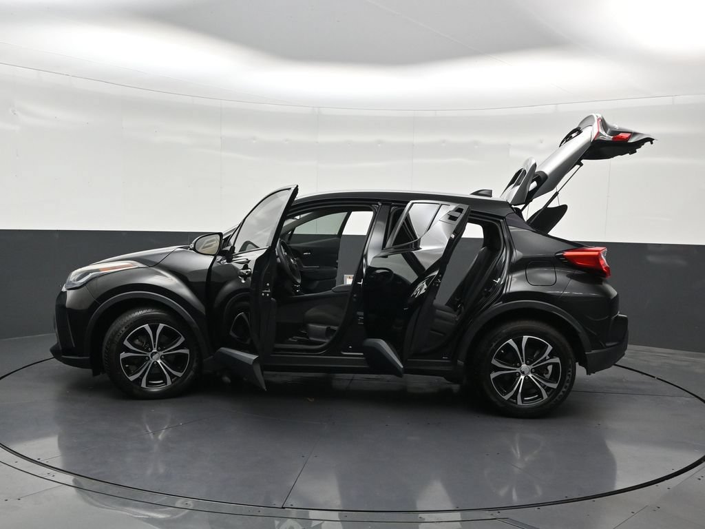 Used 2021 Toyota C-HR LE FWD image 38