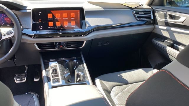 New 2026 Volkswagen Atlas Peak Edition image 10