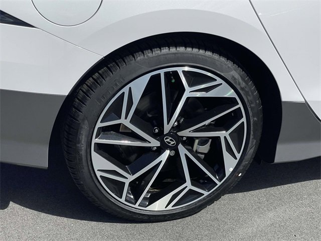 New 2025 Hyundai Ioniq 6 SEL image 7