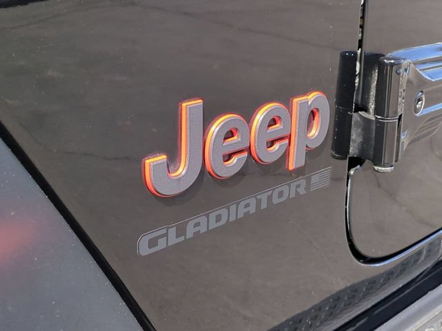 Used 2023 Jeep Gladiator Mojave w/ LED Lighting Group AWD/4WD image 33