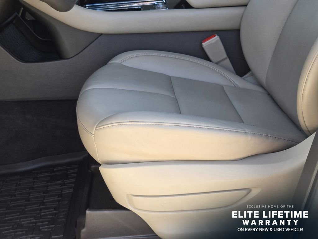 Used 2023 Lincoln Aviator AWD image 23