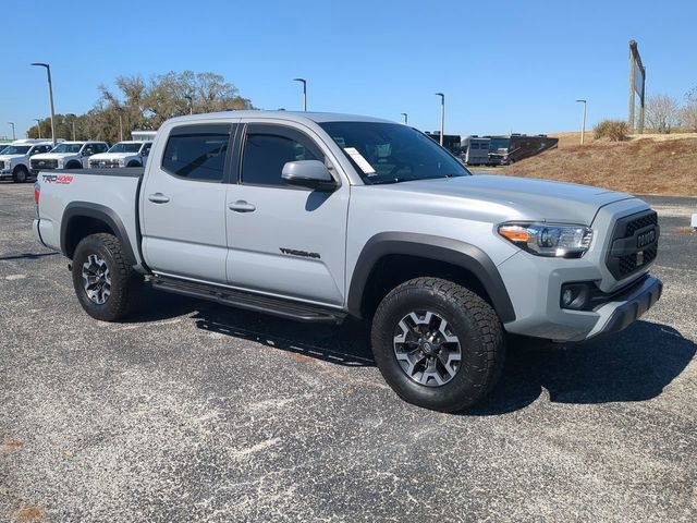 Used 2020 Toyota Tacoma TRD Off-Road w/ TRD Premium Off Road Package image 2