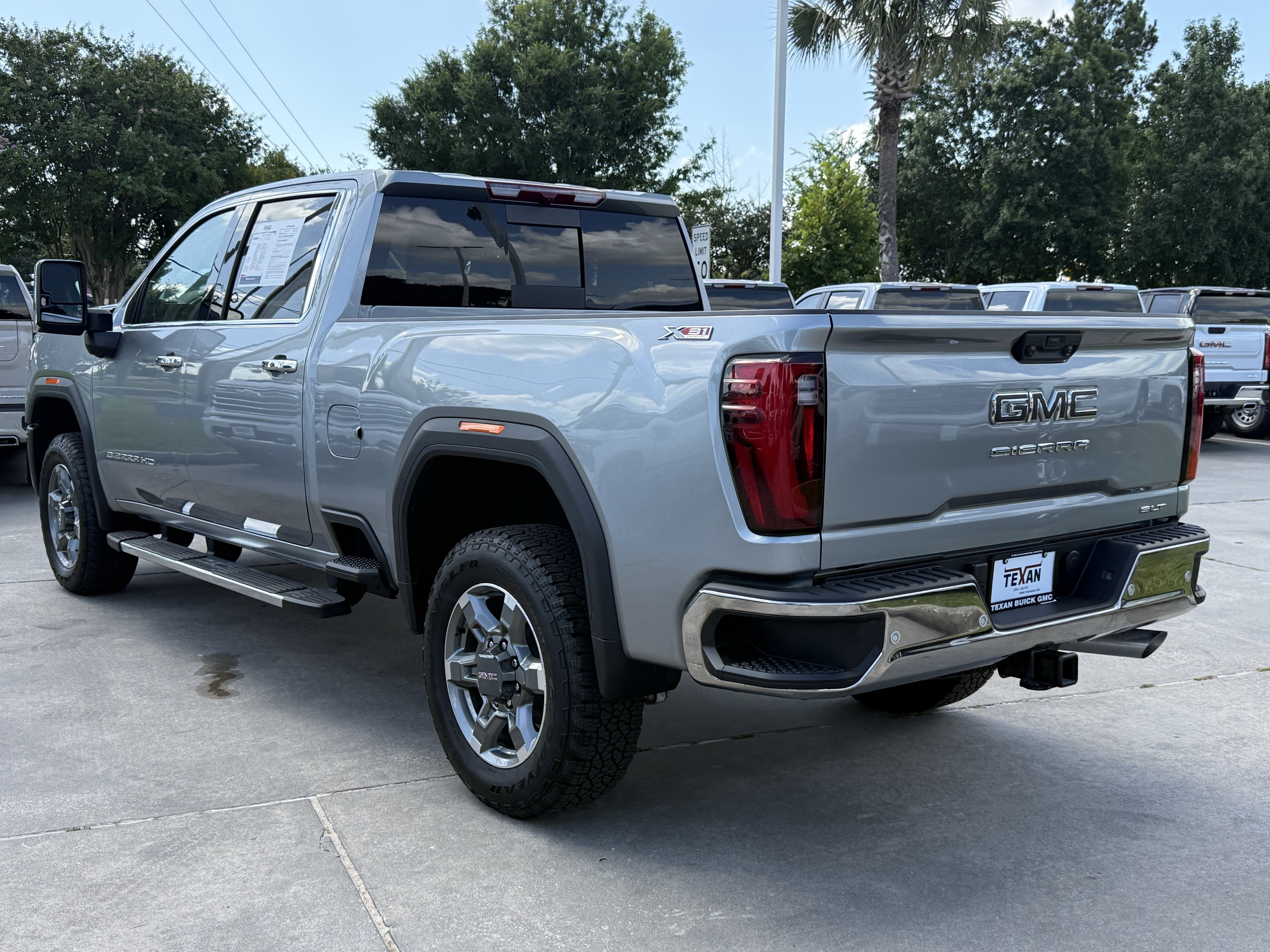 Used 2026 GMC Sierra 2500 SLT w/ Texas SLT Premium Package AWD/4WD image 7
