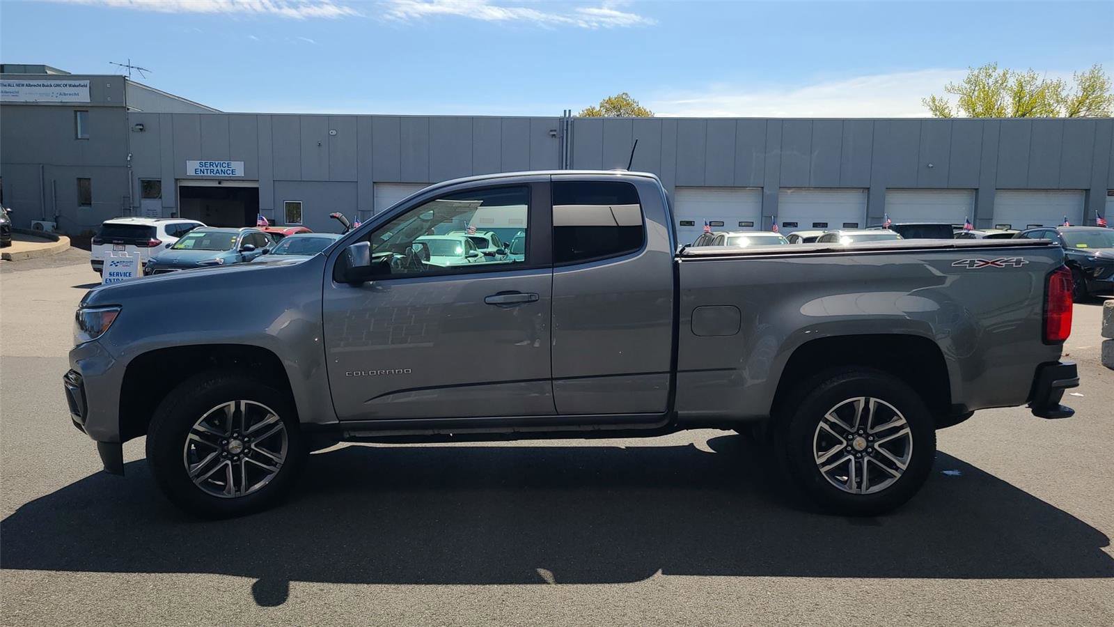 Used 2022 Chevrolet Colorado LT w/ LT Convenience Package AWD/4WD image 5