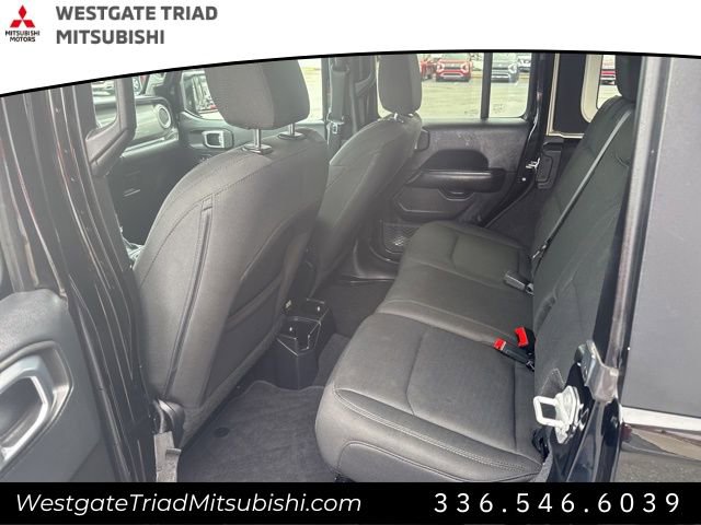 Used 2019 Jeep Wrangler Unlimited Sahara w/ Safety Group image 10