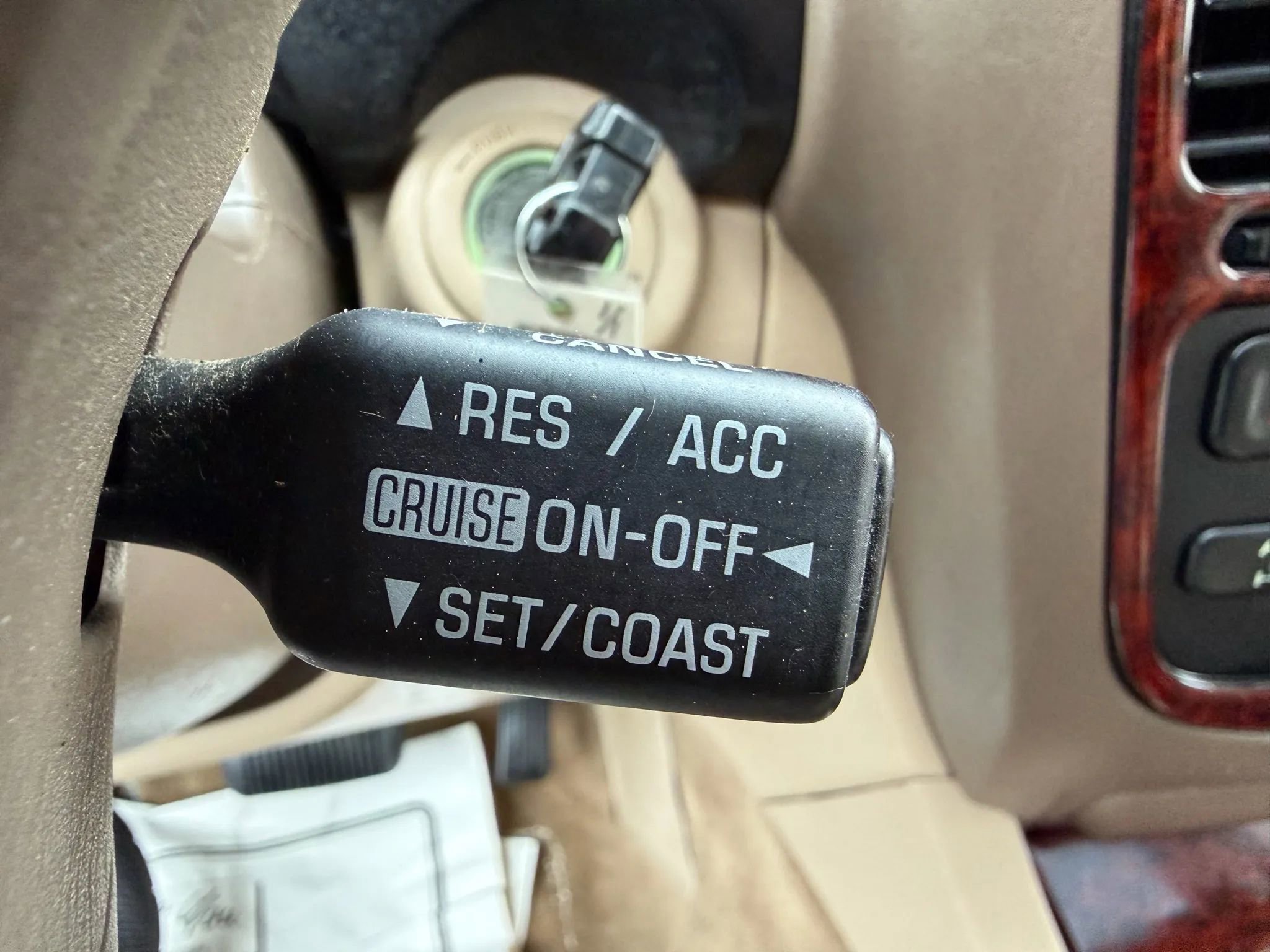 Used 2000 Toyota Land Cruiser Sport Utility 4D image 22