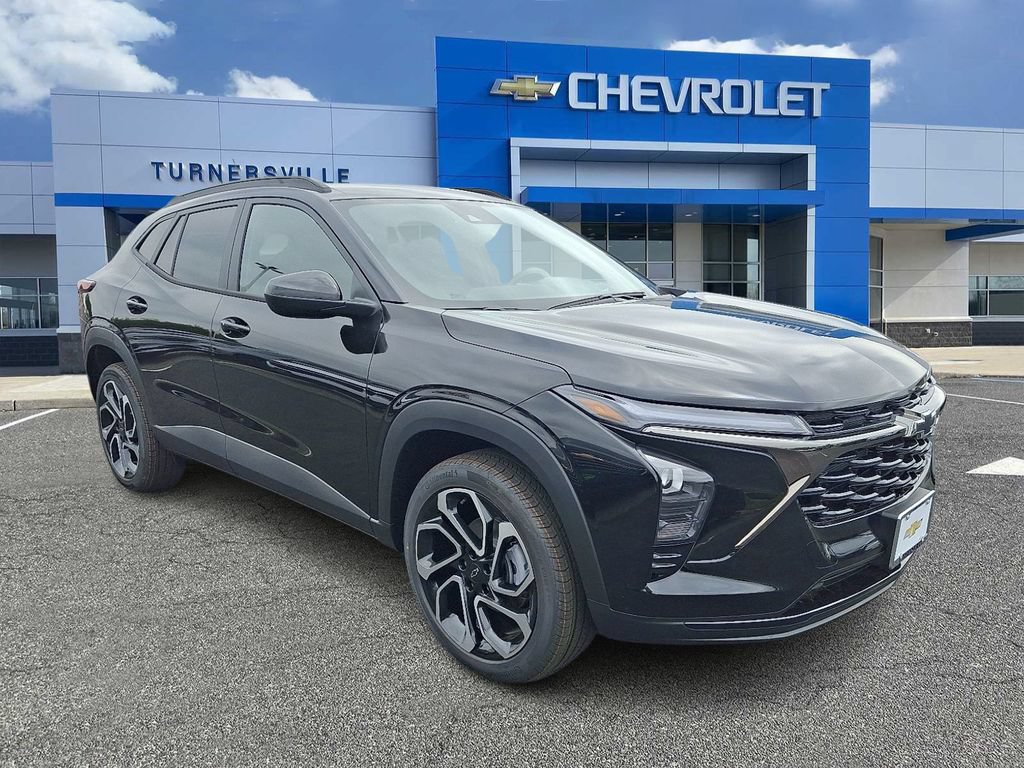 New 2026 Chevrolet Trax RS FWD image 2