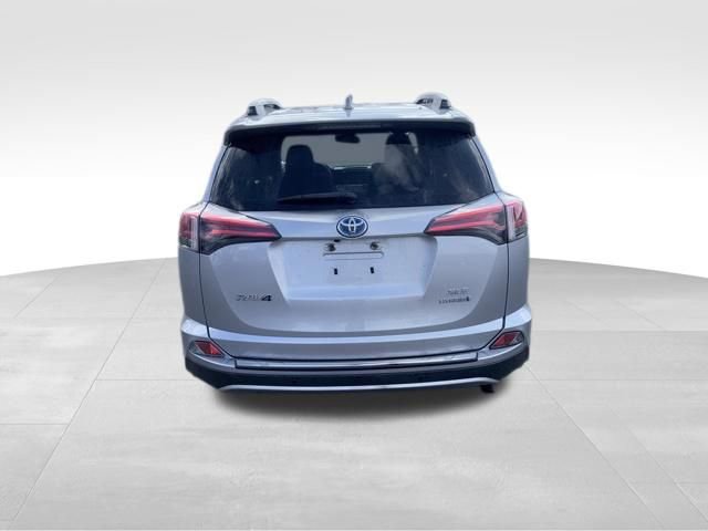 Used 2018 Toyota RAV4 XLE w/ Convenience Package image 4