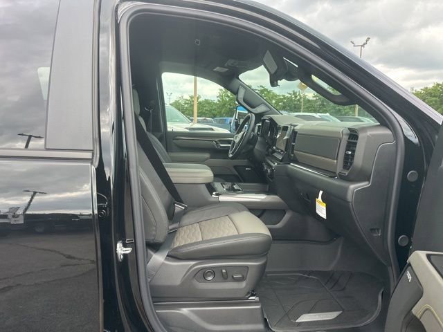 New 2026 Chevrolet Silverado 2500 ZR2 w/ LPO, Dark Essentials Package AWD/4WD image 33