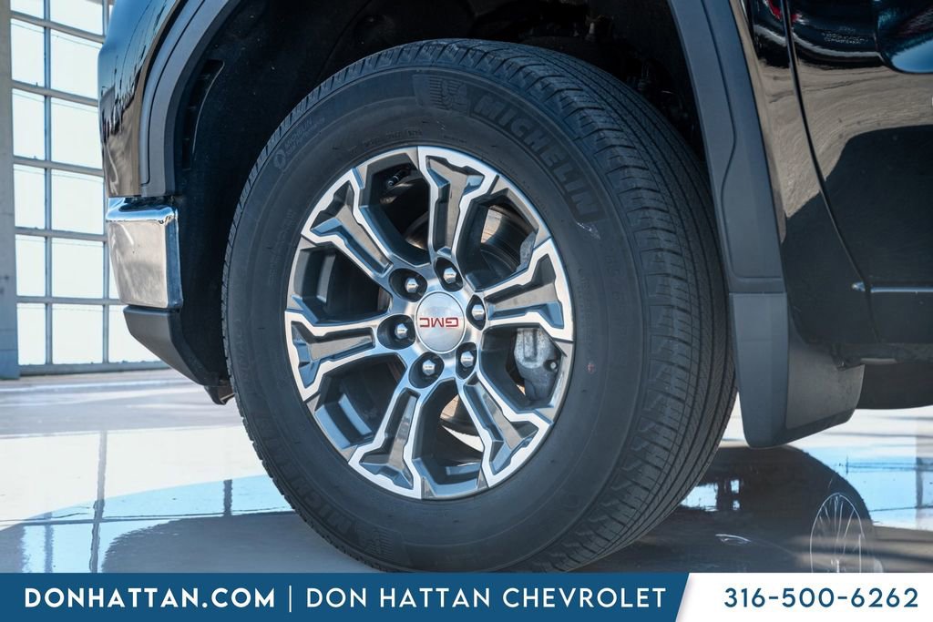 Used 2025 GMC Sierra 1500 SLT AWD/4WD image 39