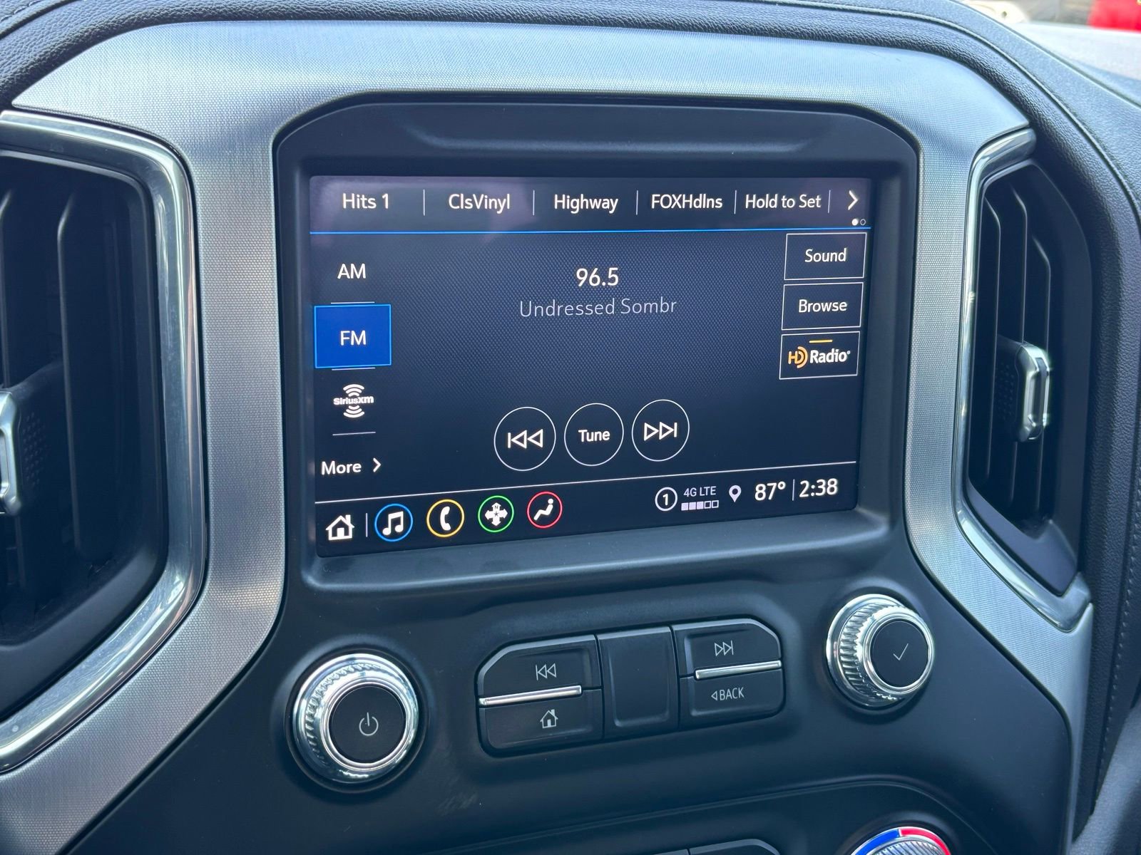 Used 2021 GMC Sierra 1500 Elevation w/ Preferred Package AWD/4WD image 22