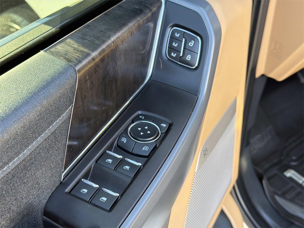 Used 2022 Ford F150 Lariat image 13