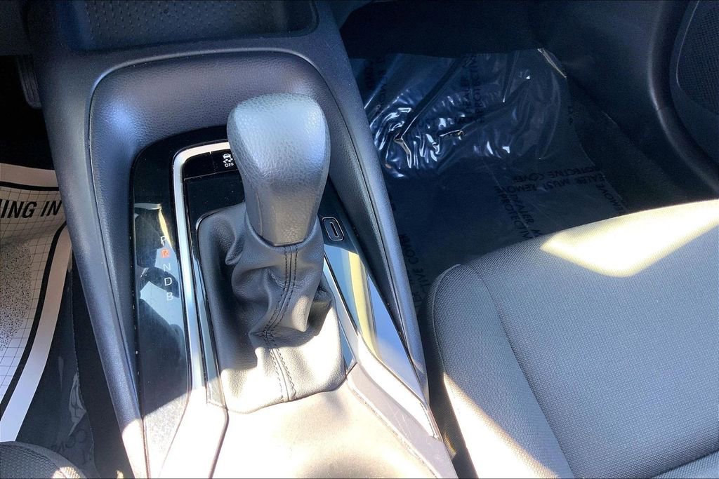 Used 2025 Toyota Corolla LE FWD image 18