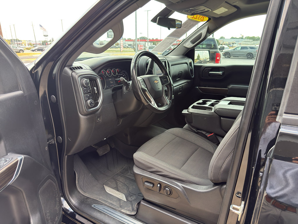 Used 2022 Chevrolet Silverado 1500 LT AWD/4WD image 18