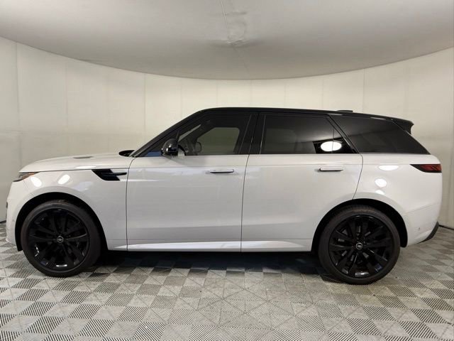 Certified 2025 Land Rover Range Rover Sport Dynamic SE AWD/4WD image 3